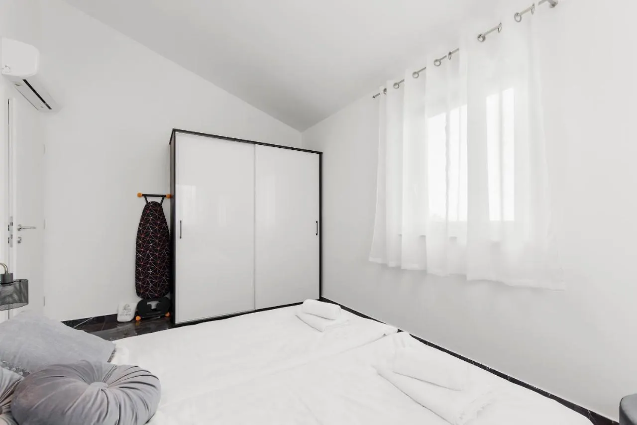 Grivicic Apartment A Porec 0*,