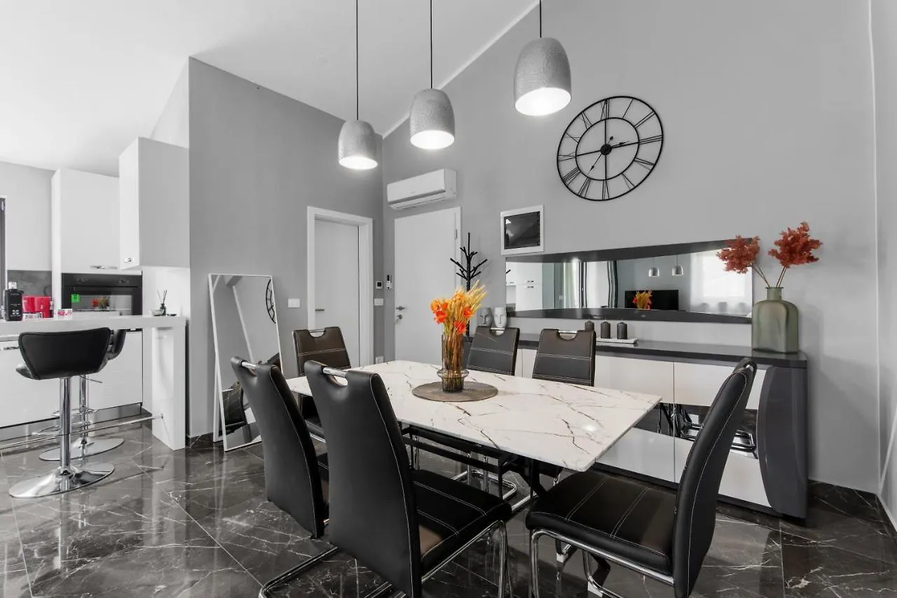 Grivicic Apartment A Porec